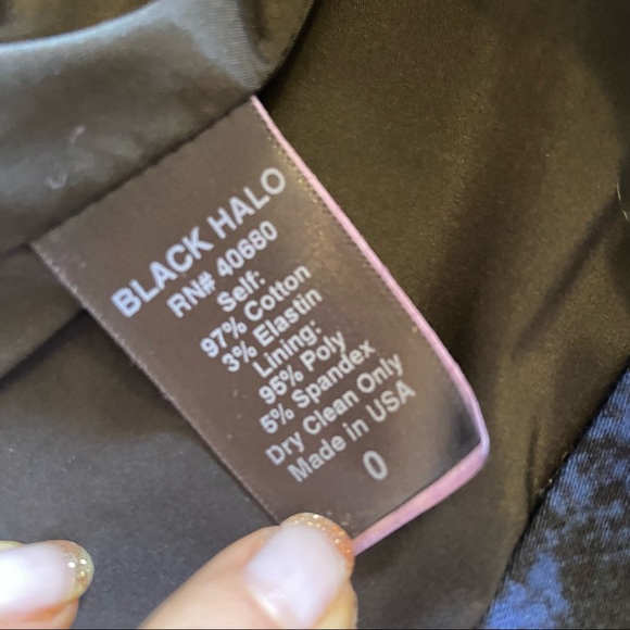 Iconic Black Halo Jackie O navy/black python print sheath dress with Bi-stretch - Picture 8 of 8